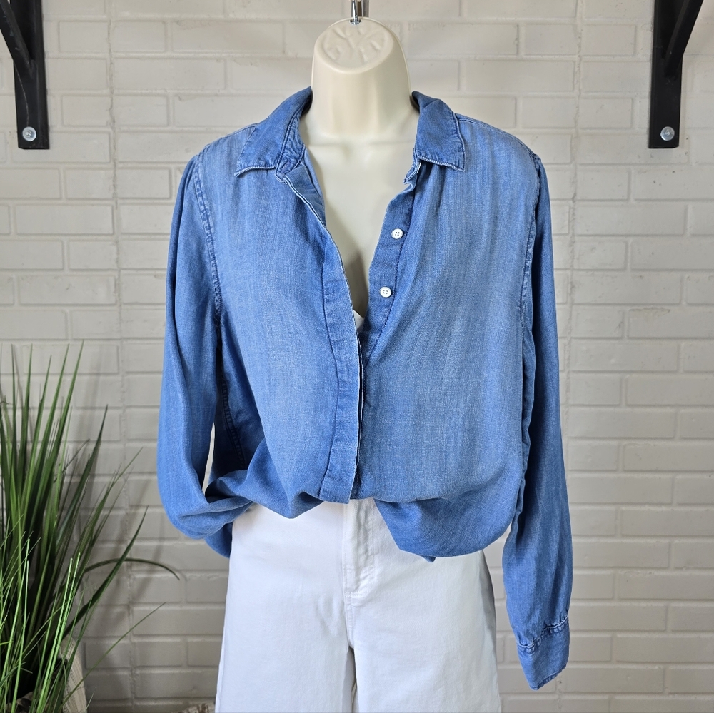 Lola Rivera Blue Chambray Denim Button Up Shirt Small